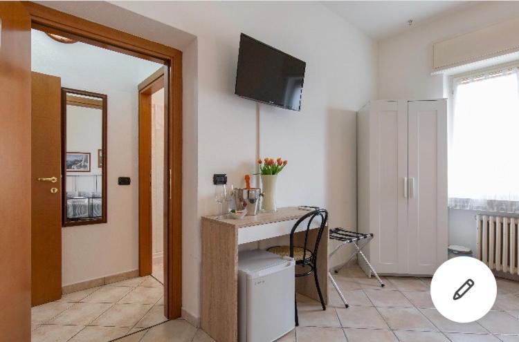 Hotel La Terrazza Peschiera del Garda Zewnętrze zdjęcie