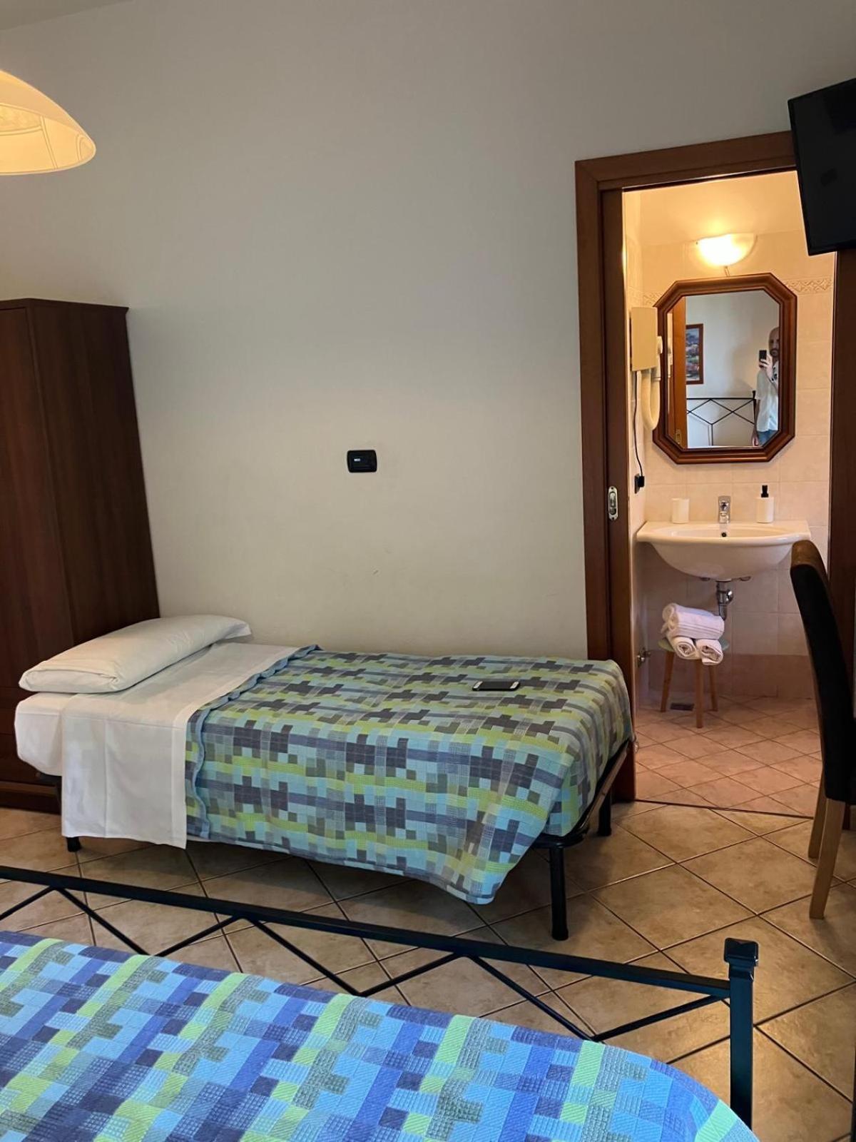 Hotel La Terrazza Peschiera del Garda Zewnętrze zdjęcie